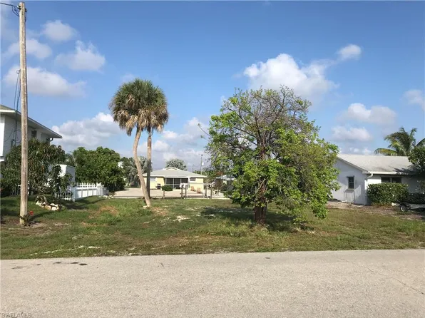 16070 Porto Bello St, Bokeelia, FL 33922