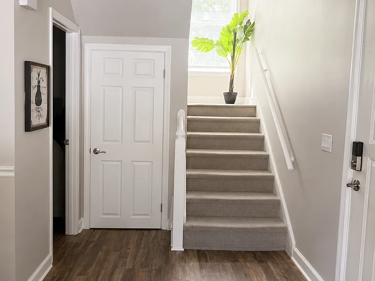 131 River Bluff Ct — Photo 5