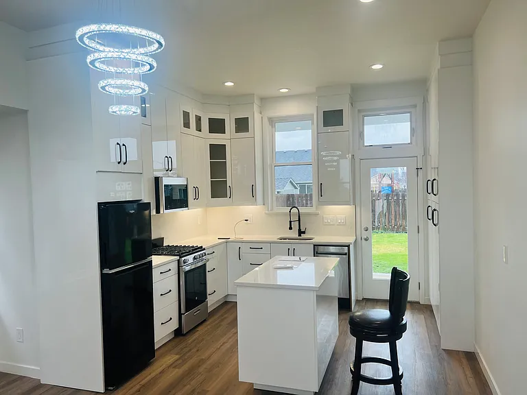 3217 Linfield Ave — Photo 4