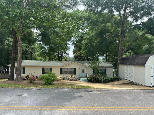 763 Squirrel Rd, Defuniak Springs, FL 32433