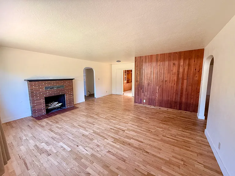 755 Walker Ave — Photo 4