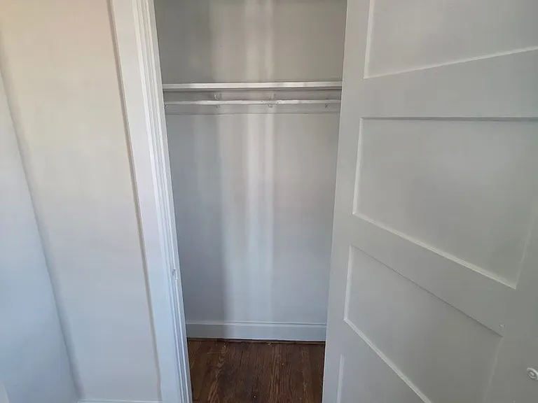 1858 Guernsey Ave — Photo 34