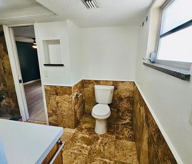 9100 Hunt Club Ln — Photo 22