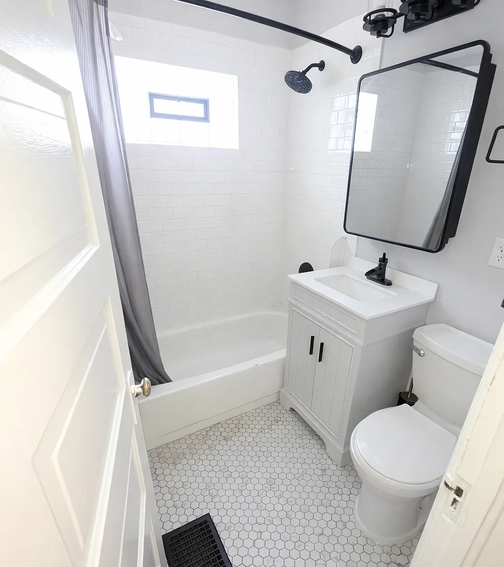 5 bed, $2,900 — Photo 3