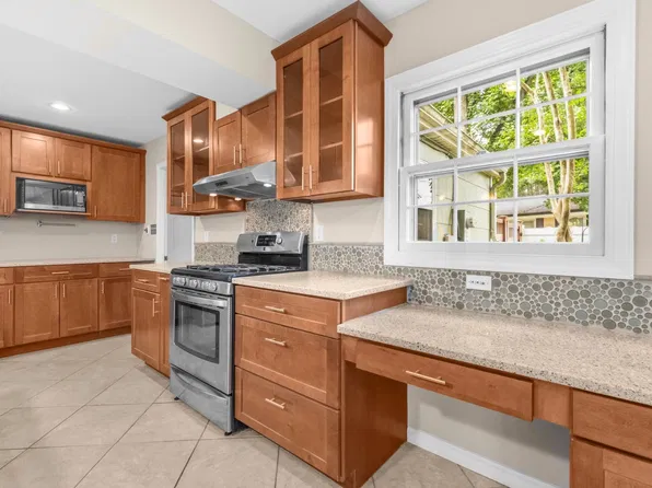 4001 Welsley Ln, Bowie, MD 20715