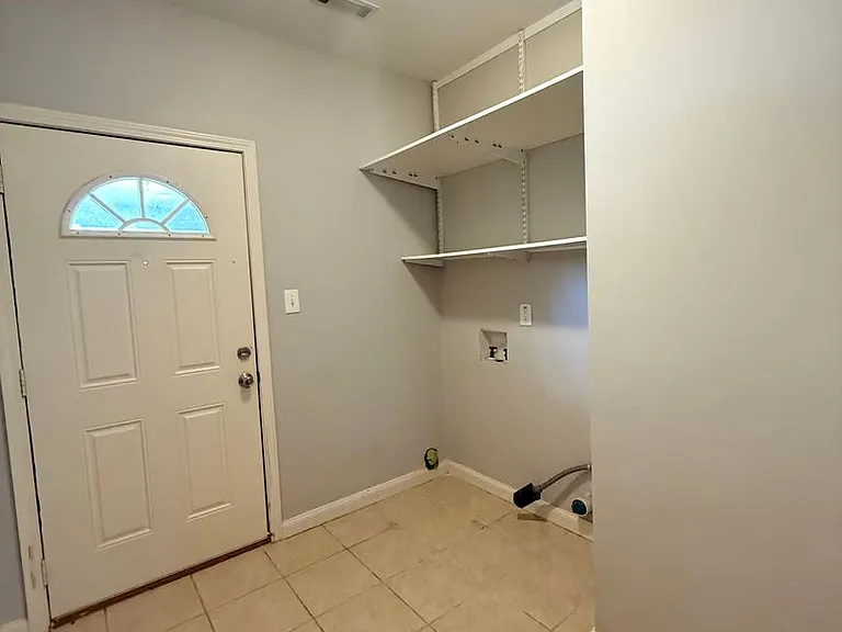 9115 Oak Grove Ln — Photo 20