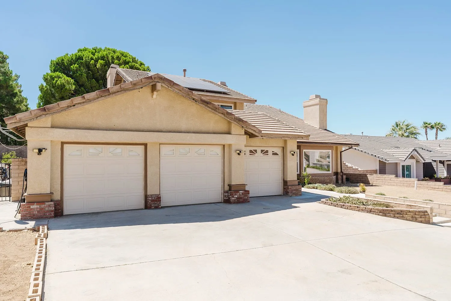 3 bed, 2815 sqft, $3,900 — Photo 3