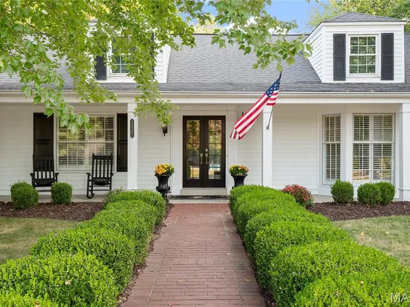 12361 Conway Rd, Saint Louis, MO 63141