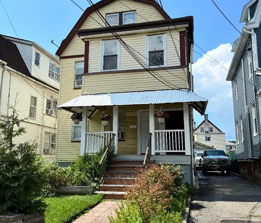 357 High St