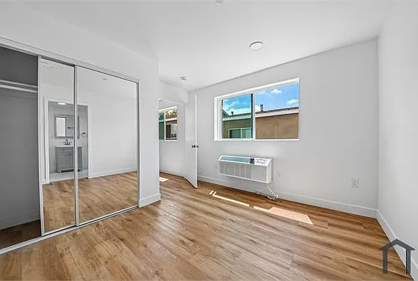 219 E 87th St #204 — Photo 13