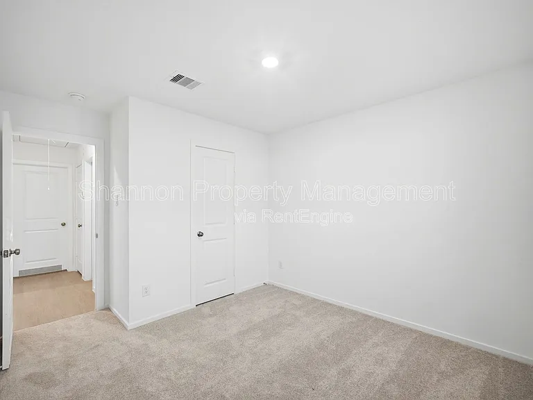 25585 Rose Creek Dr — Photo 17
