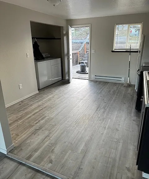 918 SE 2nd St #4 — Photo 6