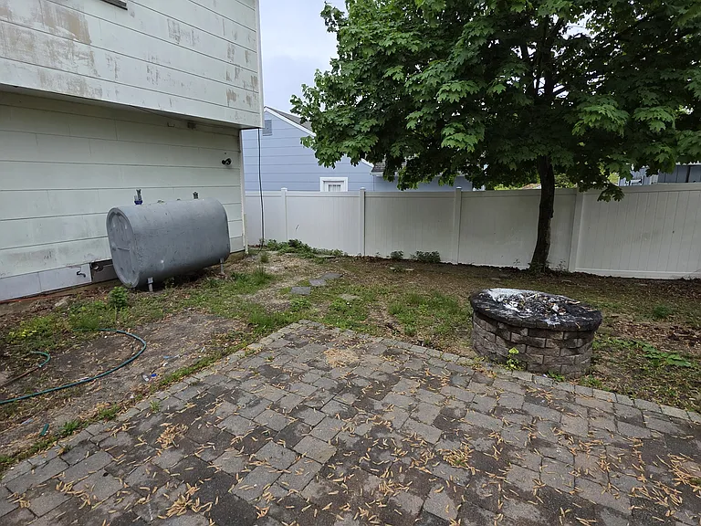 115 Village Dr — Photo 7