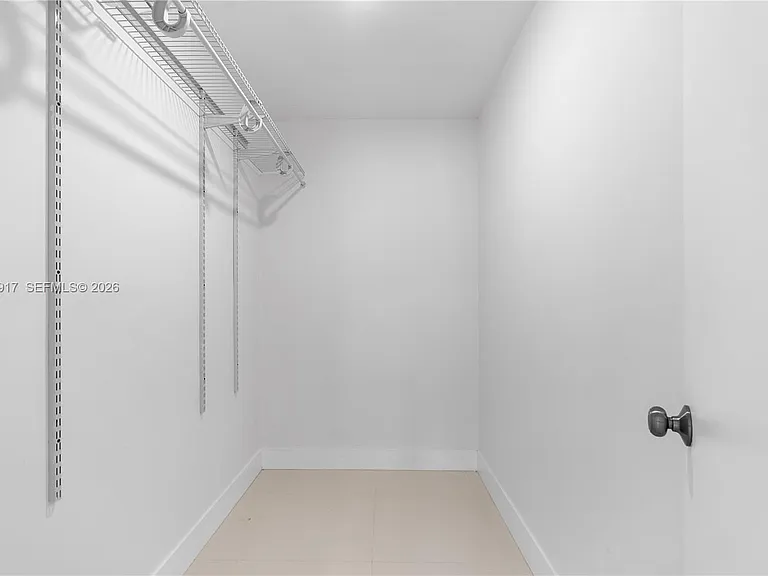 10501 SW 53rd St — Photo 6