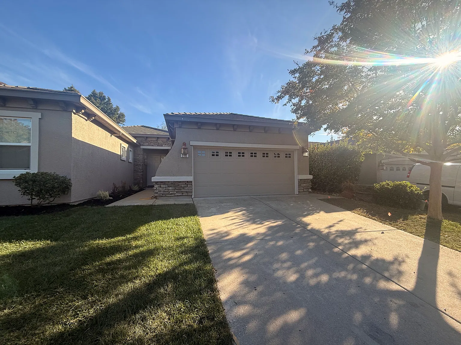3 bed, 1919 sqft, $3,500 — Photo 3