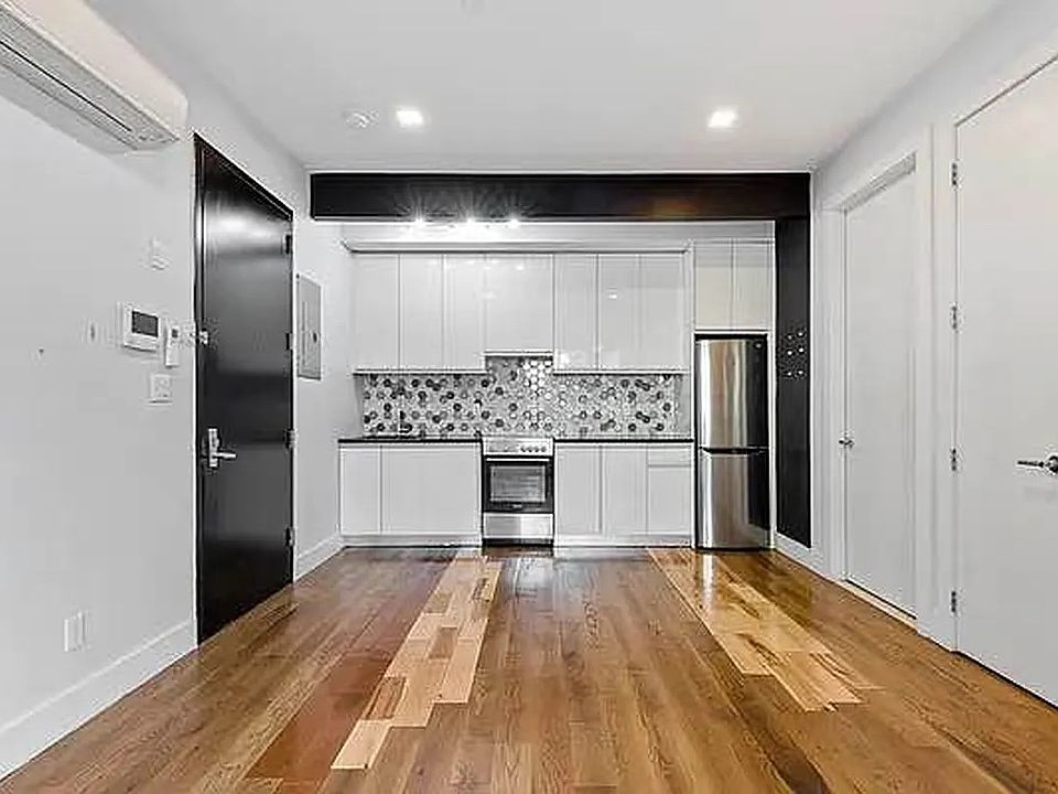 1st image of 668 Rutland Rd #1F