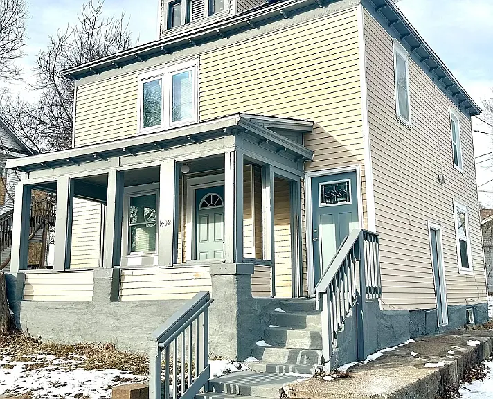 1402 21st Ave N — Photo 9
