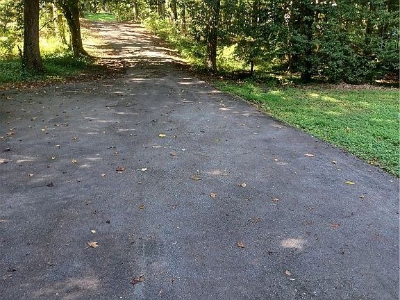 2nd image of 4601 Black Oak Rd