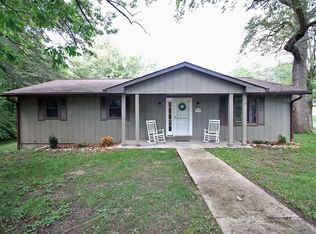 1700 Fountainbleu Dr, Worden, IL 62097