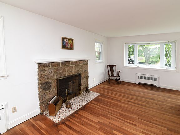 4th image of 139 Hayward St