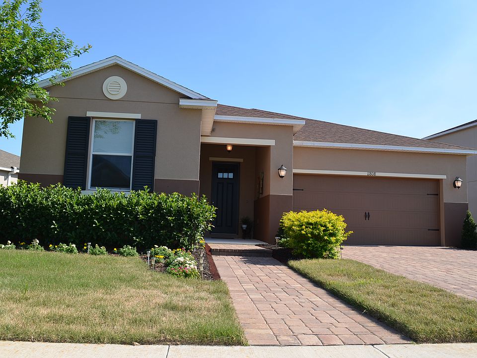 1st image of 11808 Chateaubriand Ave