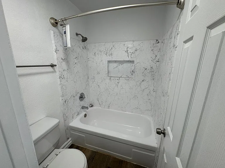 6736 Cleon Ave — Photo 36