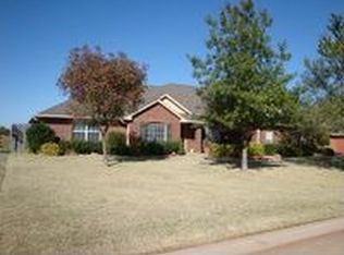 205 Ruby Rd, Elk City, OK 73644
