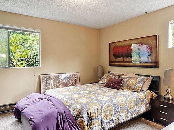 3rd image of 9032 NE Juanita Dr APT A