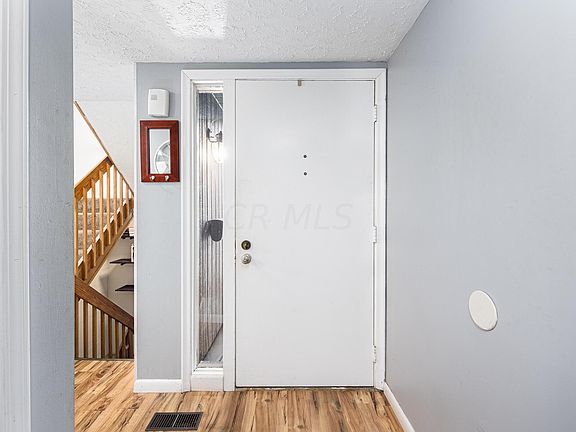 4th image of 4792 Crazy Horse Ln #5