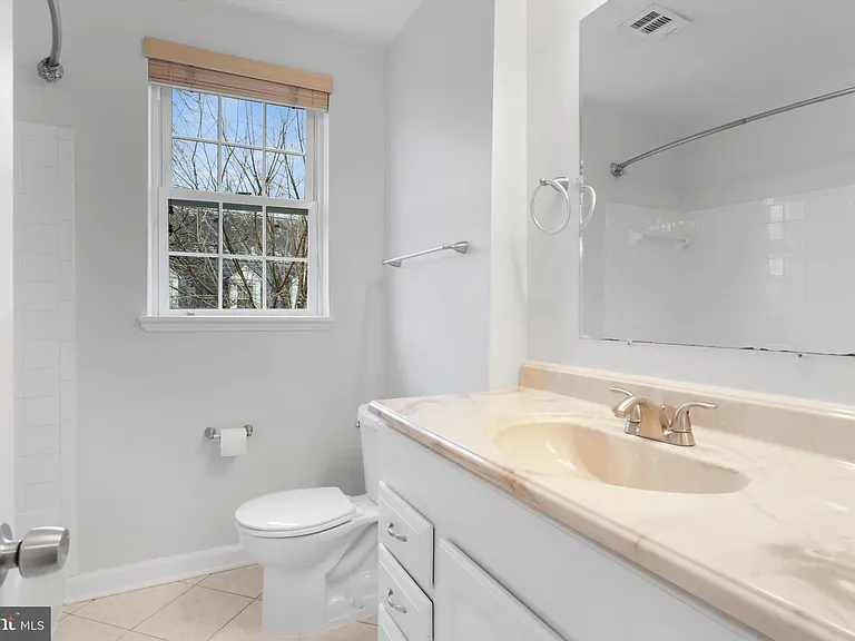 3263 S Stafford St — Photo 23