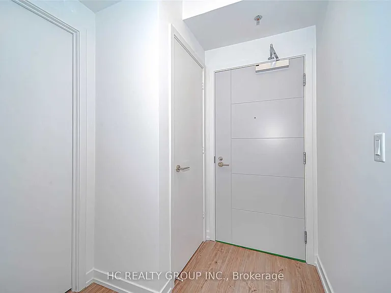 203 College St #1505 — Photo 5