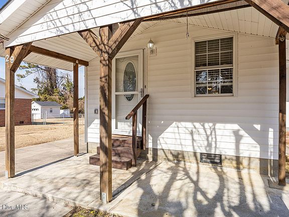 4th image of 29 Berkshire Drive