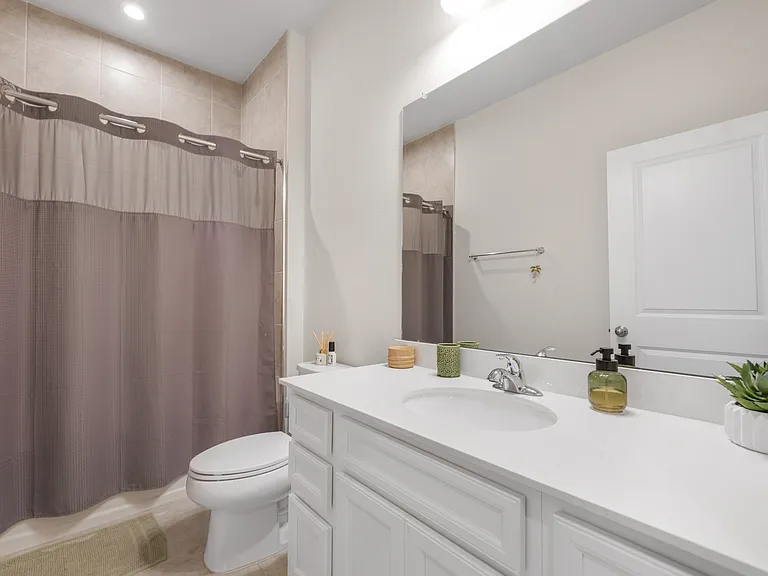 14048 Crimson Ave — Photo 31