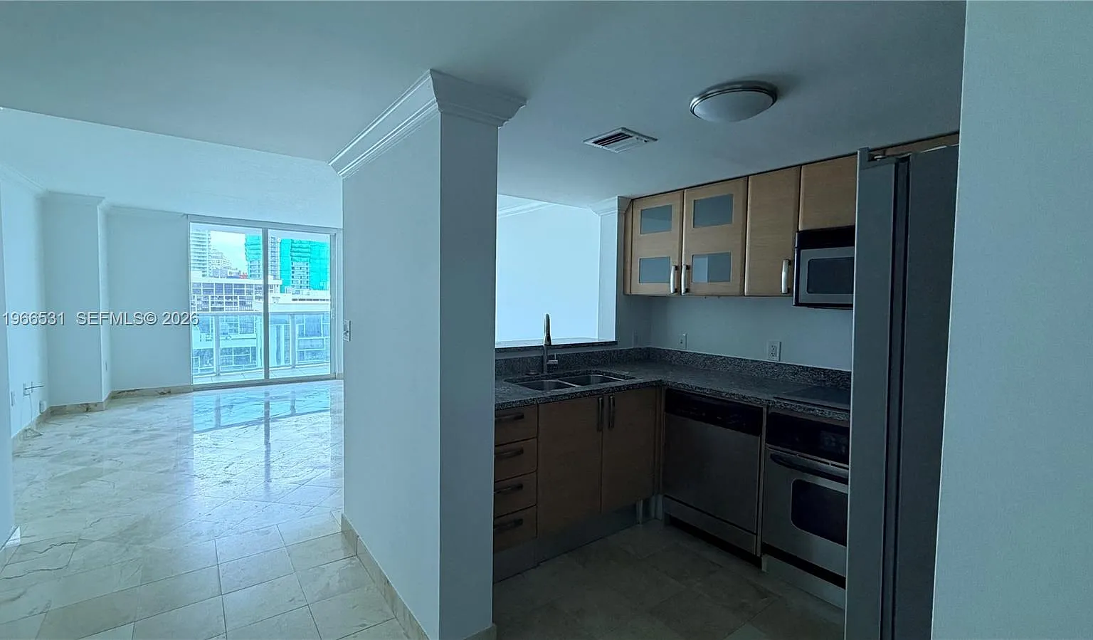 Skyline On Brickell Condo — Photo 4