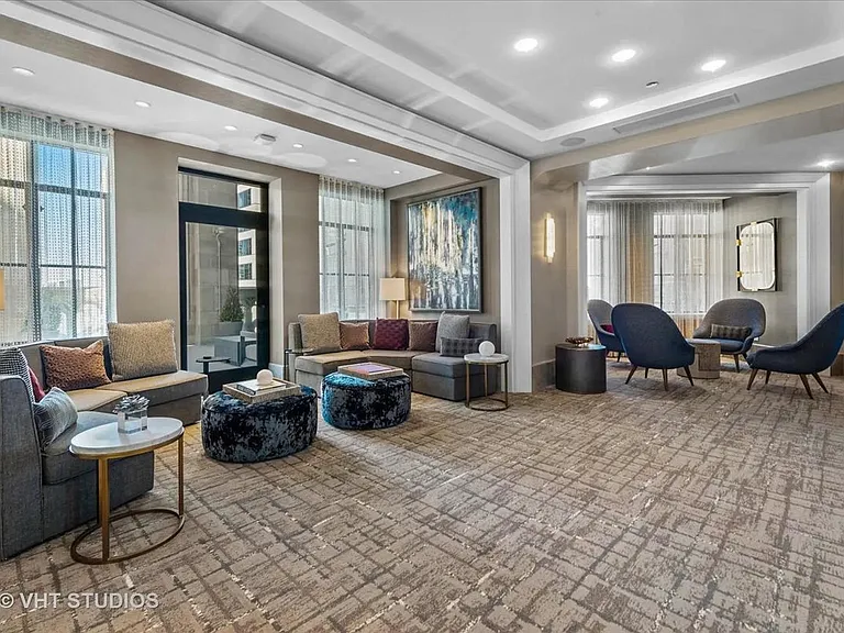 435 N Michigan Ave #401 — Photo 40