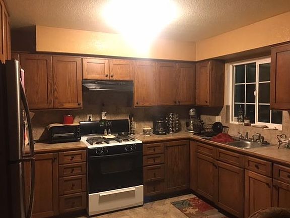 3rd image of 3870 N Hulbert Ave