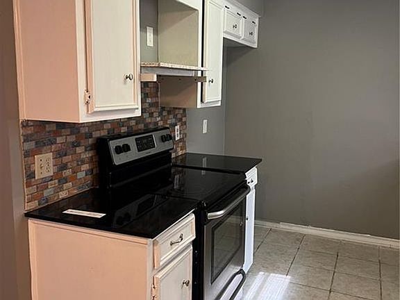 4th image of 15417 Cuttysark St