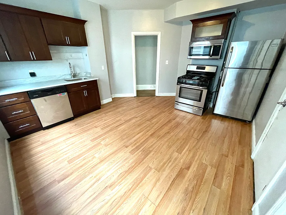 7 Greenmount St #2L