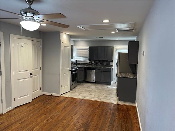 3rd image of 214 E 6th St