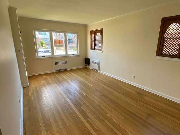 3rd image of 61-10 Cloverdale Blvd #1A