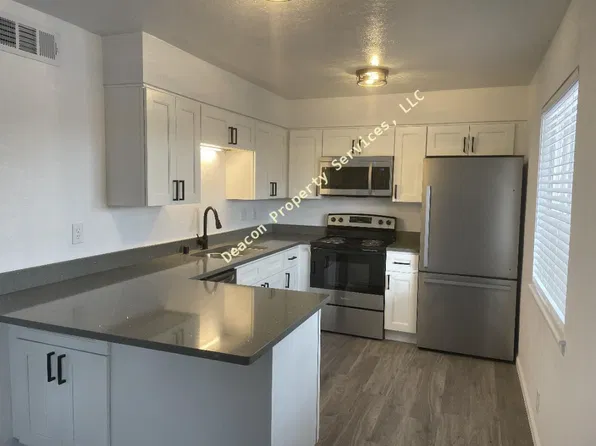 Fully Loaded Contemporary 2 Bedroom Apartments in the North Valley, 223 Delamar Loop NW #C, Albuquerque, NM 87107