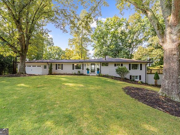 5th image of 3380 Barry Ln