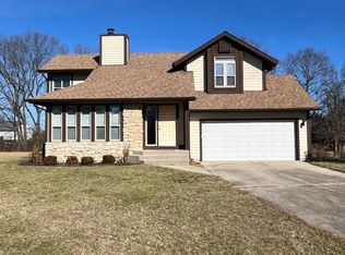 6310 Edgecliff Cir, West Chester, OH 45069