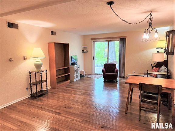 4th image of 7237 N Lakeside Ct #19