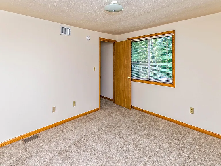 610 Young Rd — Photo 15