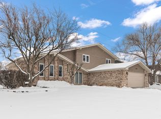 17421 Highwood Dr, Orland Park, IL 60467