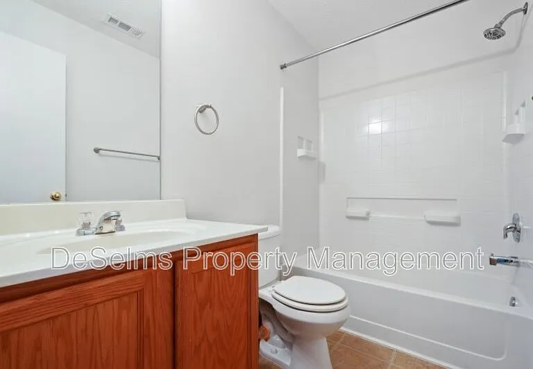 1204 Parkstone Ln — Photo 12