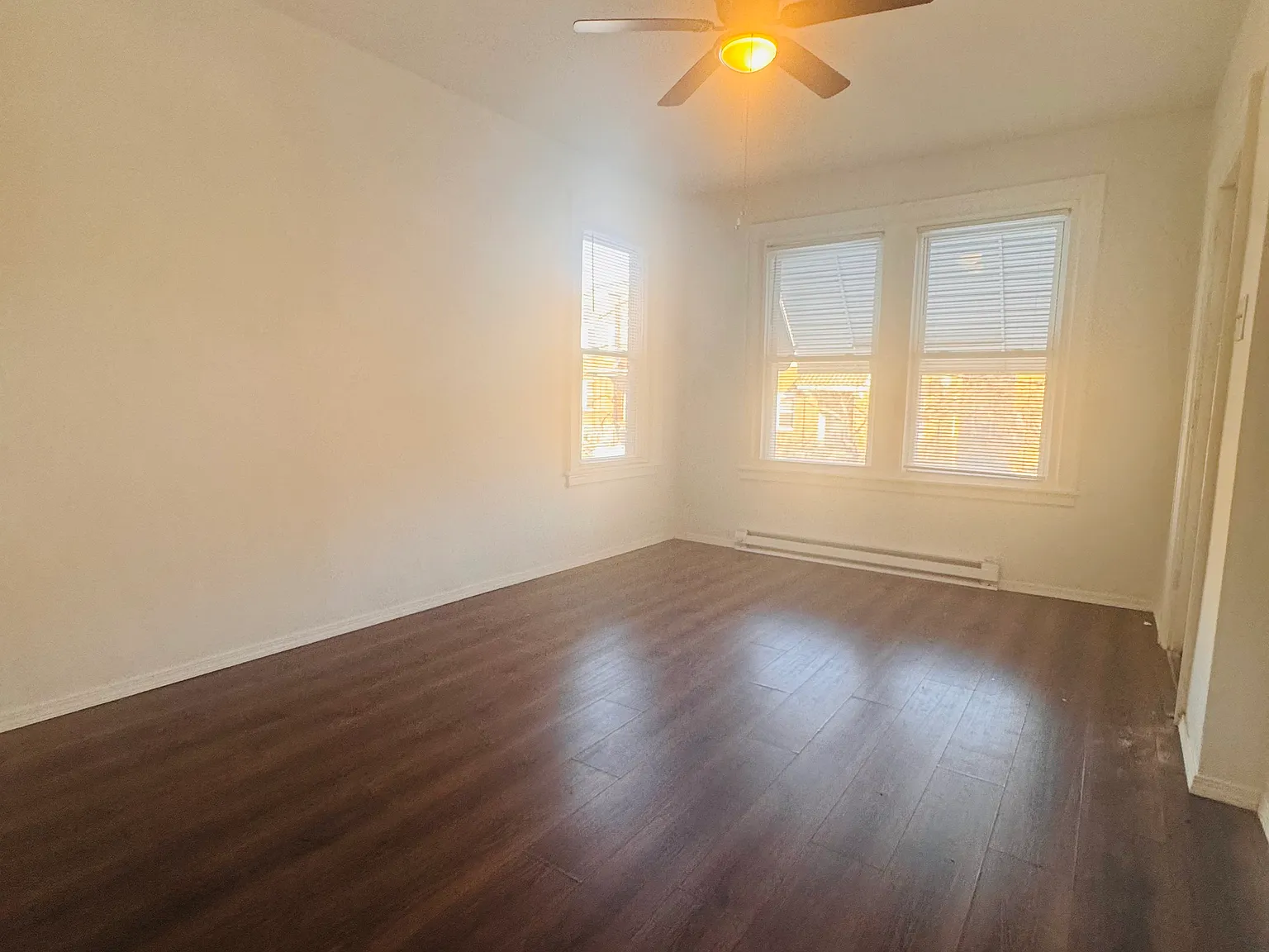 2 bed, 920 sqft, $1,400 — Photo 3