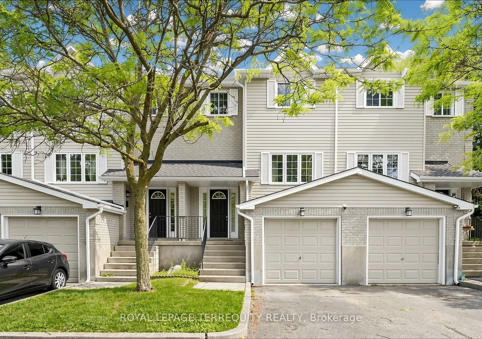 4 bed, $3,450 — Photo 1