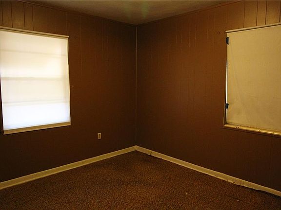 4th image of 6802 N Gunlock Ave